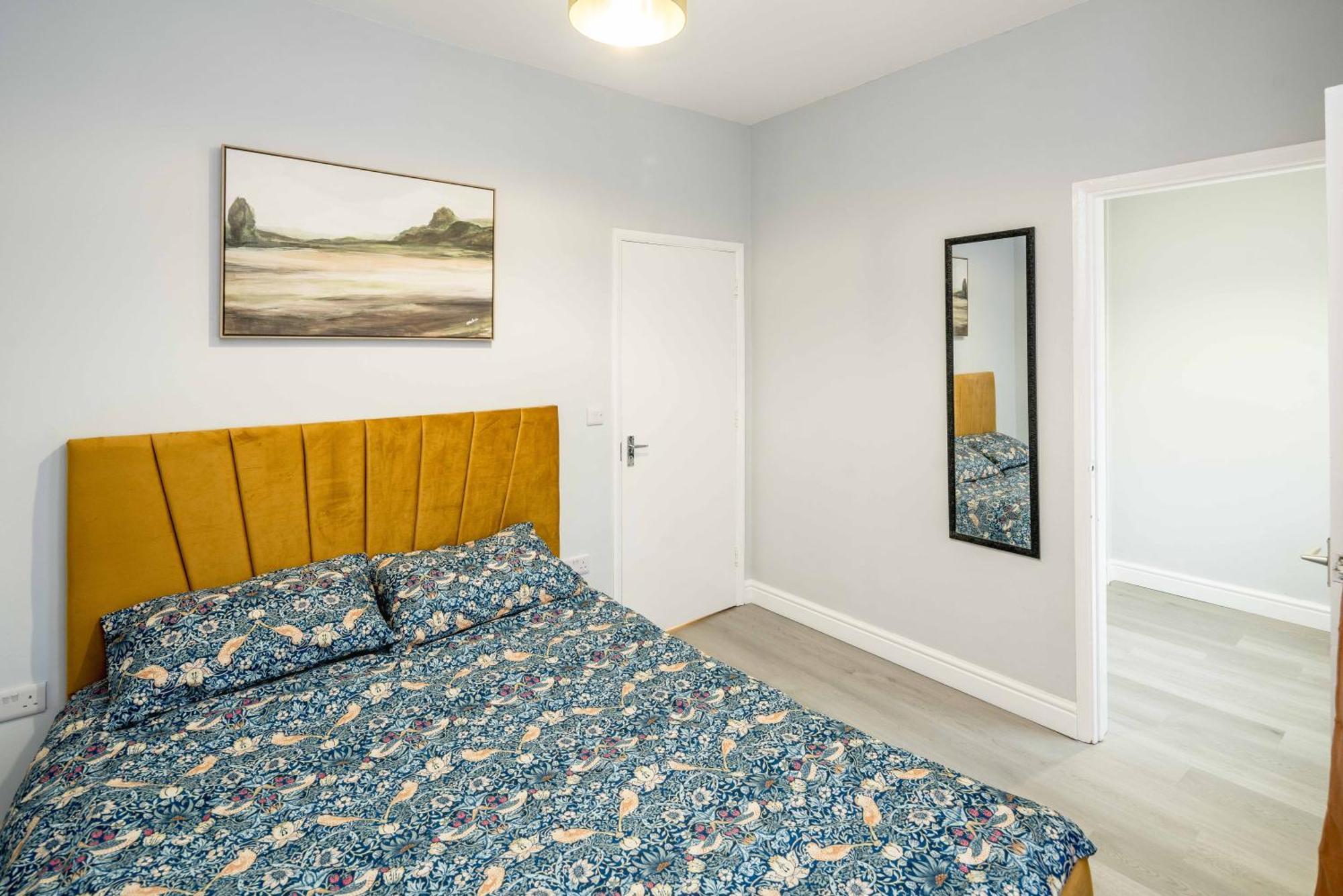 Free Parking, 2 Beds,Close To Train Station Bedford Exterior photo