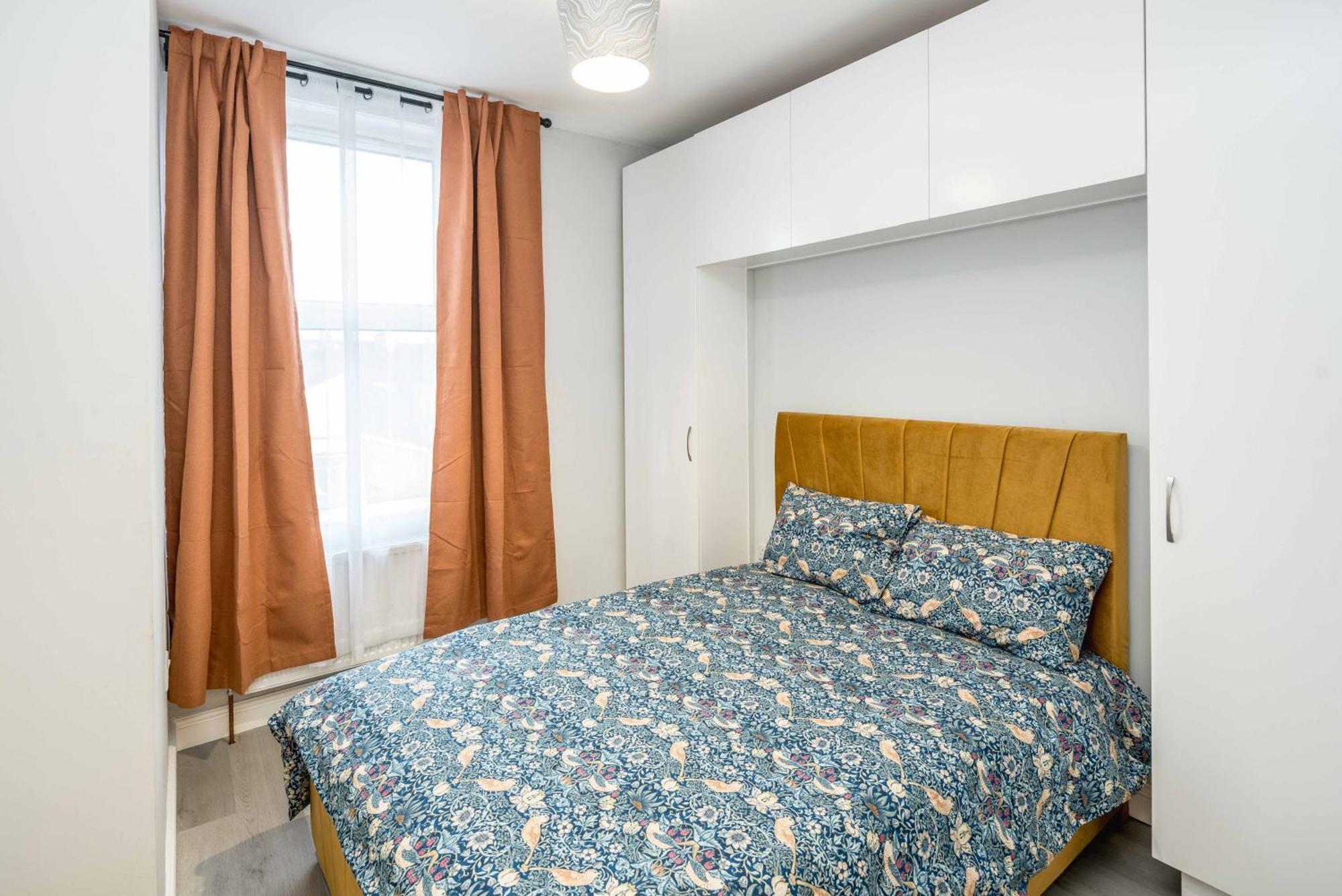 Free Parking, 2 Beds,Close To Train Station Bedford Exterior photo