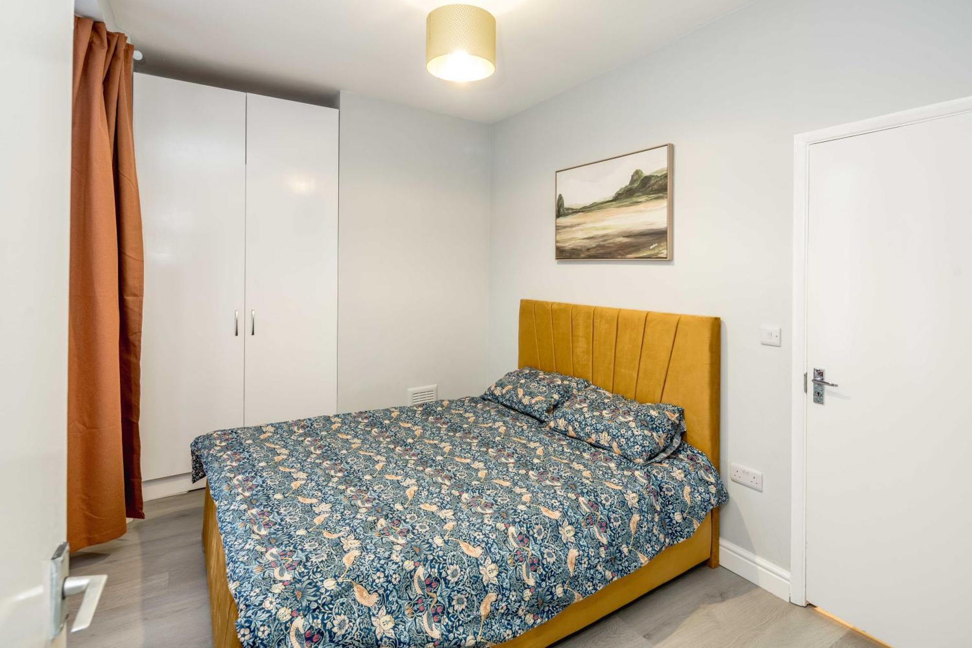 Free Parking, 2 Beds,Close To Train Station Bedford Exterior photo